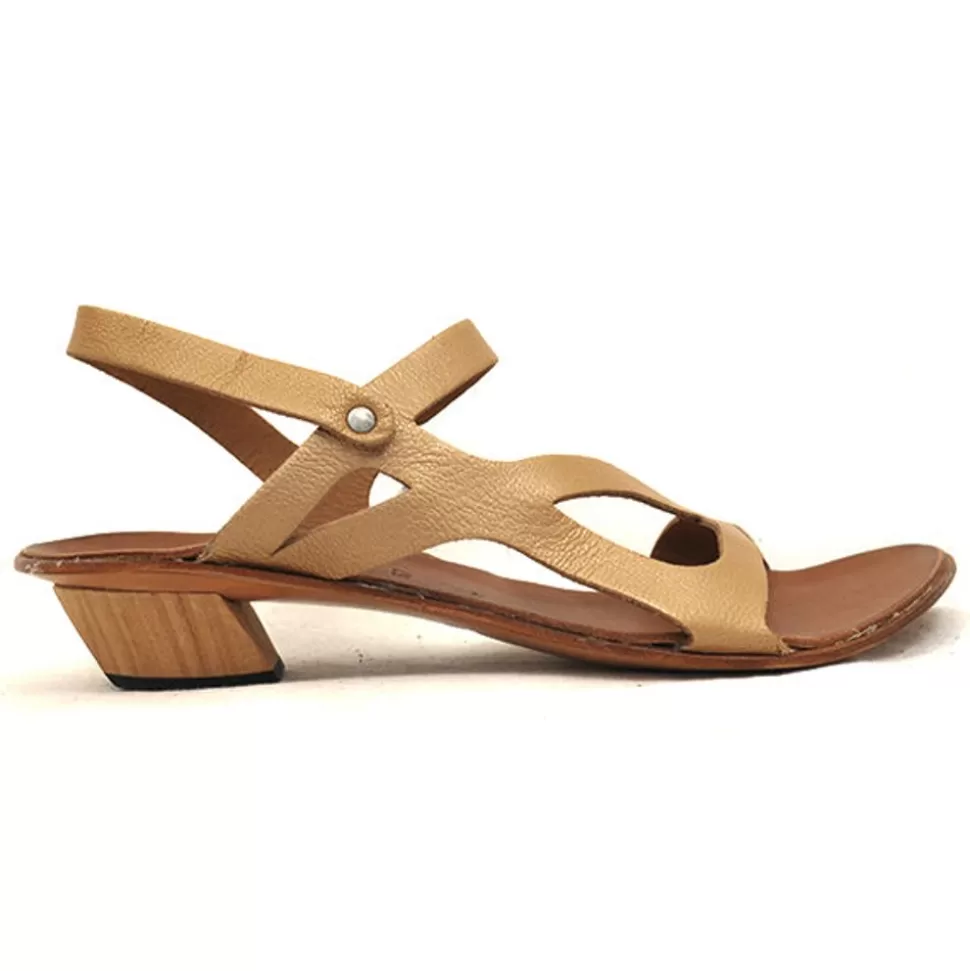 Discount Brief Sandals