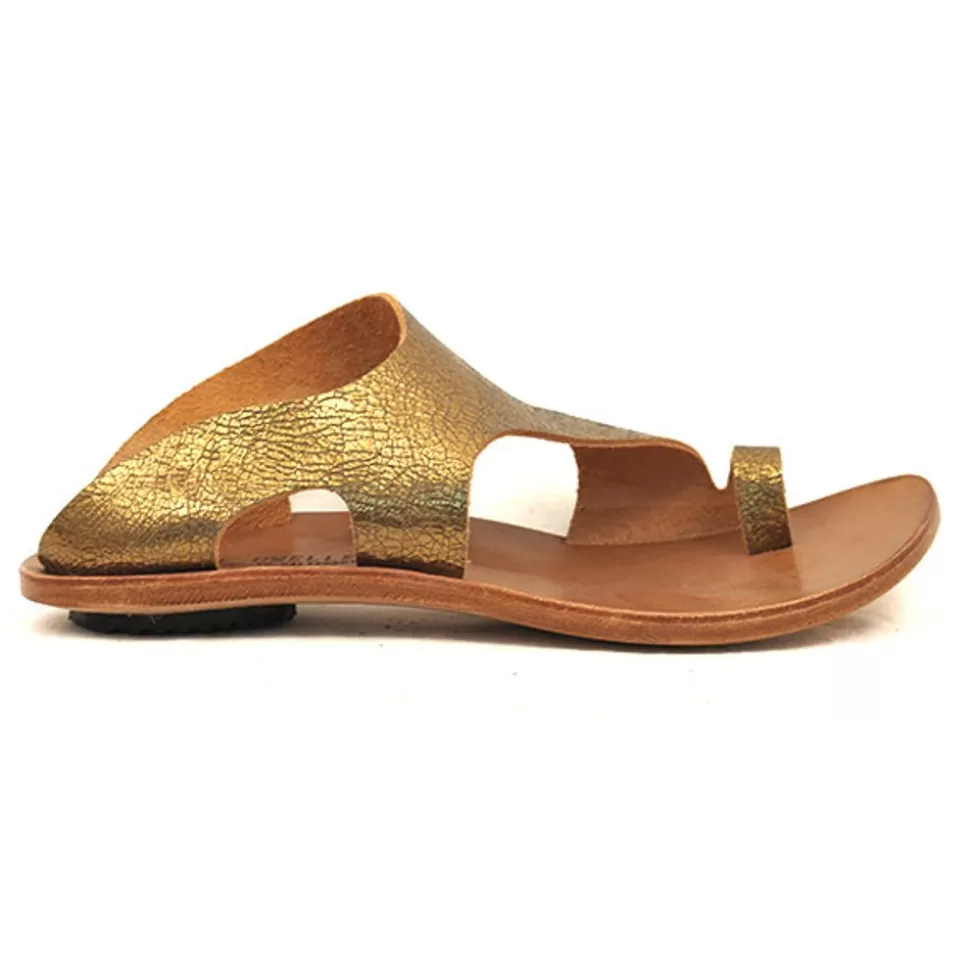 Discount Conquer Sandals