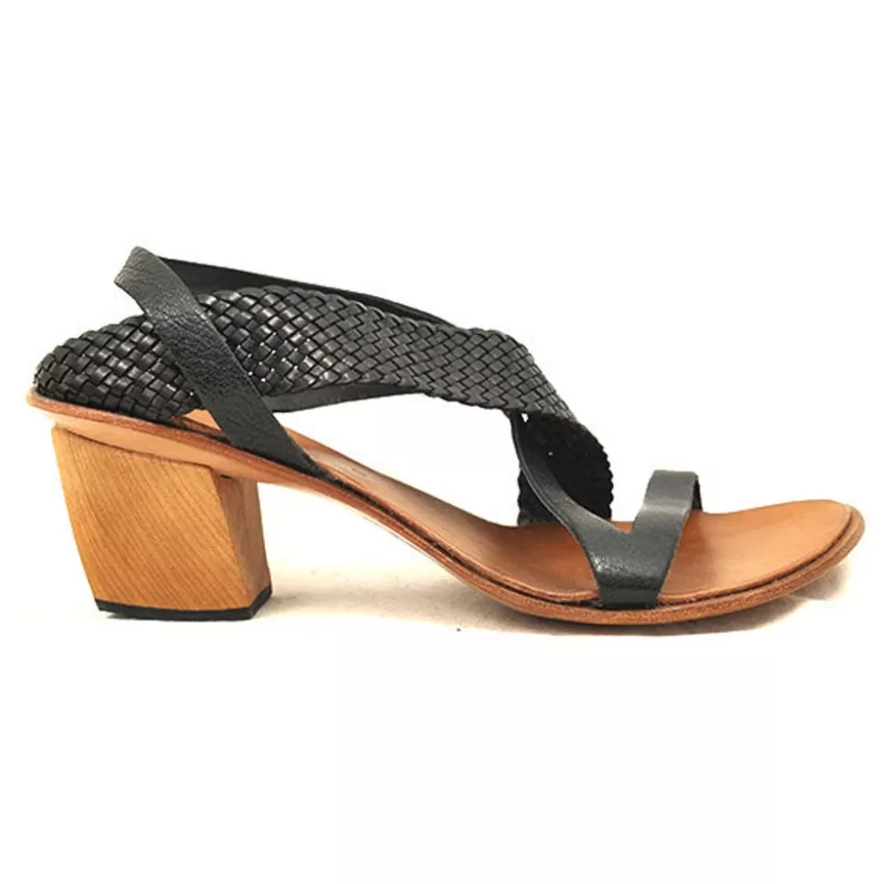 Clearance Crossing-H Sandals