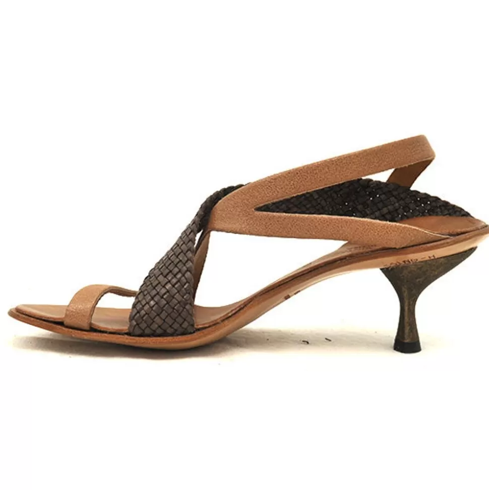 Fashion Crossing-H Sandals